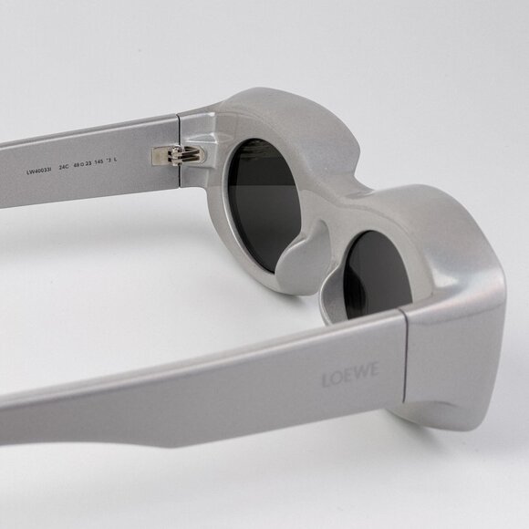 Loewe Paula’s Ibiza LW40033I Sunglasses – Sparkle Metallic Grey | Model LW40033 - Picture 8 of 9